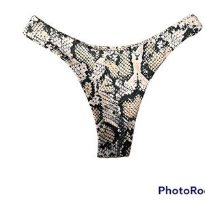 ♥️Zaful Animal Print Bikini Bottoms